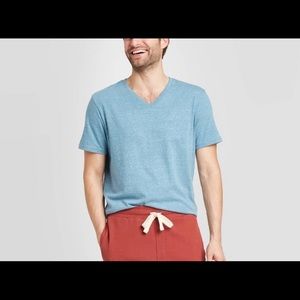 Good fellow & Co V-neck tee